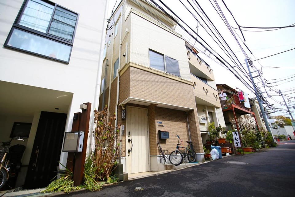 Property building, Day, Neighbourhood, Street view