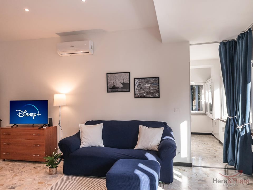 TV and multimedia, Living room, air conditioner
