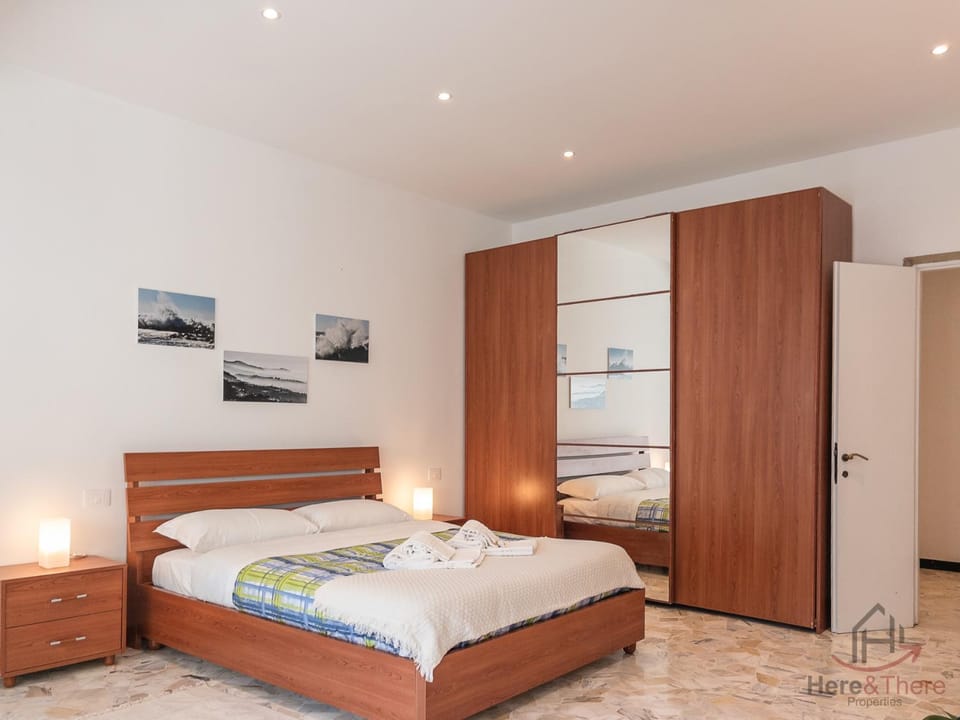 Bed, Photo of the whole room, Bedroom, towels, wardrobe