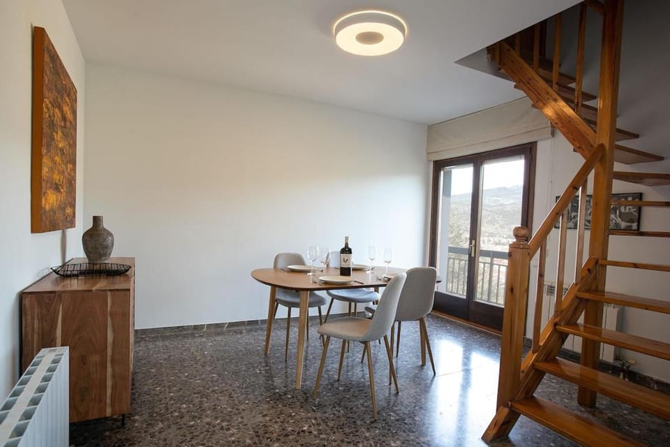 Lounge or bar, Dining area