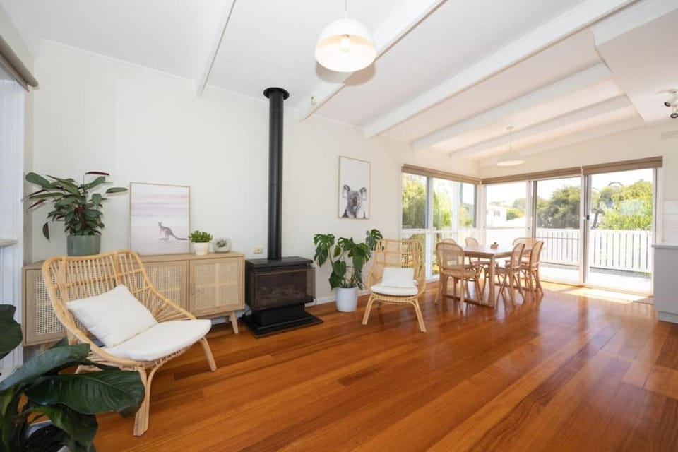 Spring Creek Views House in Torquay