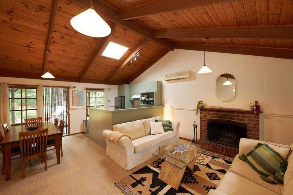 Aireys Garden Hideaway House in Aireys Inlet