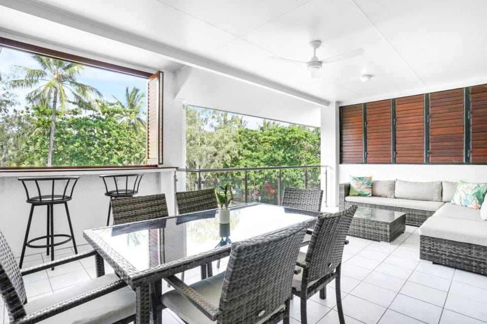 Ocean Spray in Sims Esplanade Apartment in Cairns