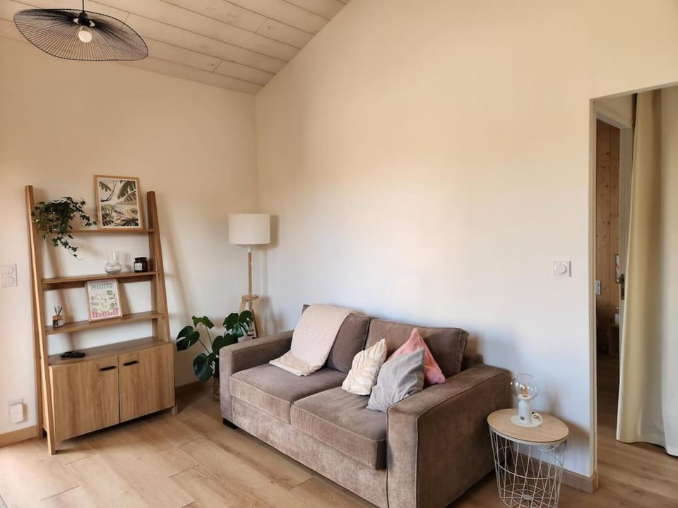 Au Bon Endroit Apartment in Mios