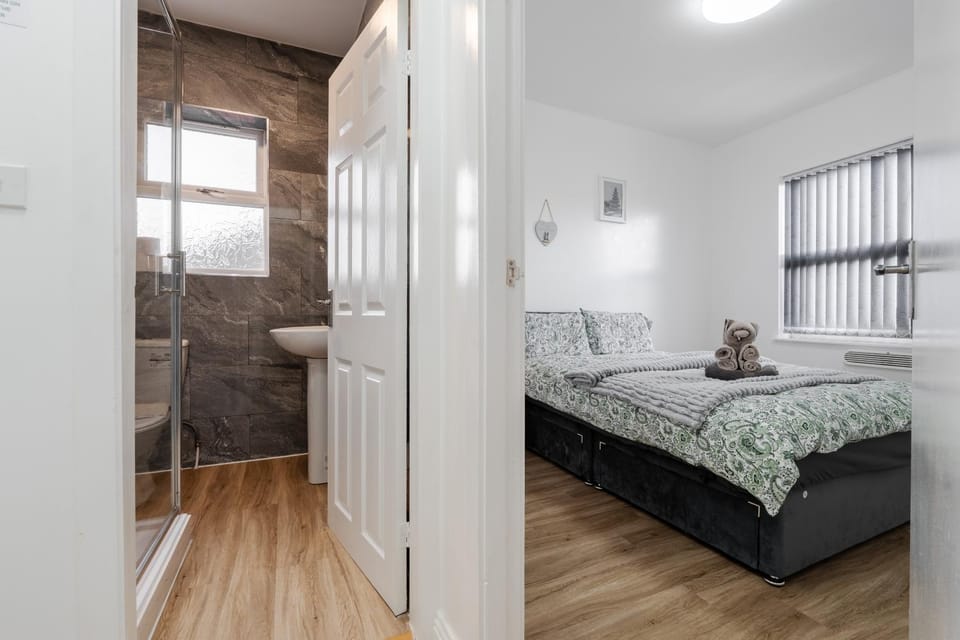 Bed, Bathroom, Bedroom