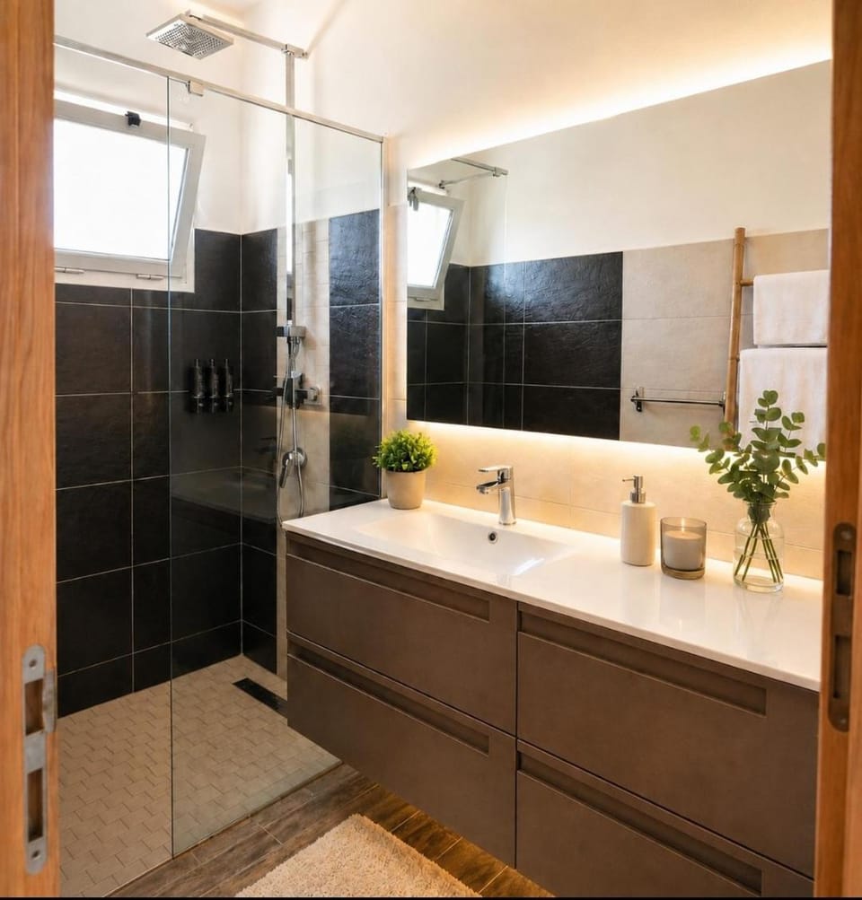 Logement cosy dans belle villa, piscine,vue océan Bed and Breakfast in Saint-Paul