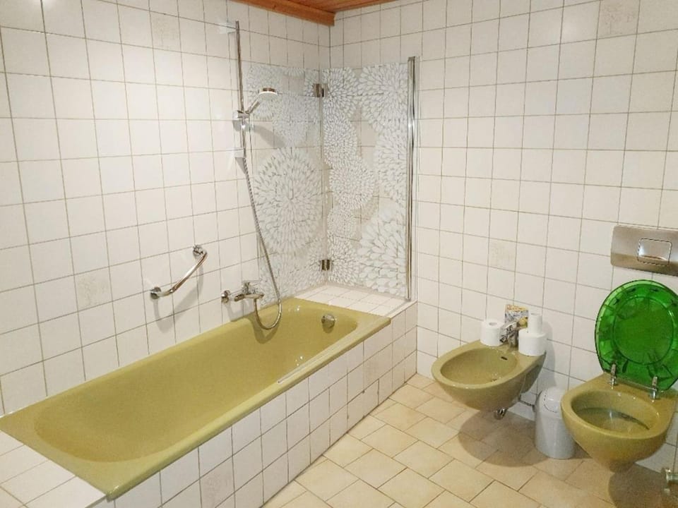 Toilet, Bathroom, Bath