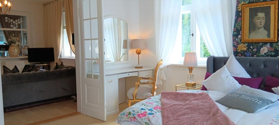 Living room, Bedroom
