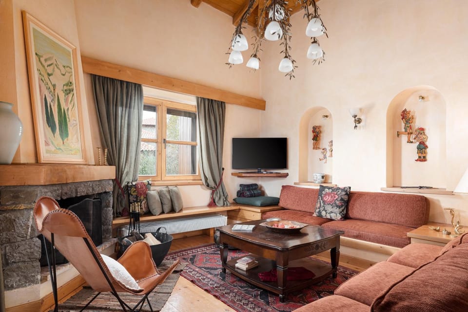 TV and multimedia, Living room, Seating area