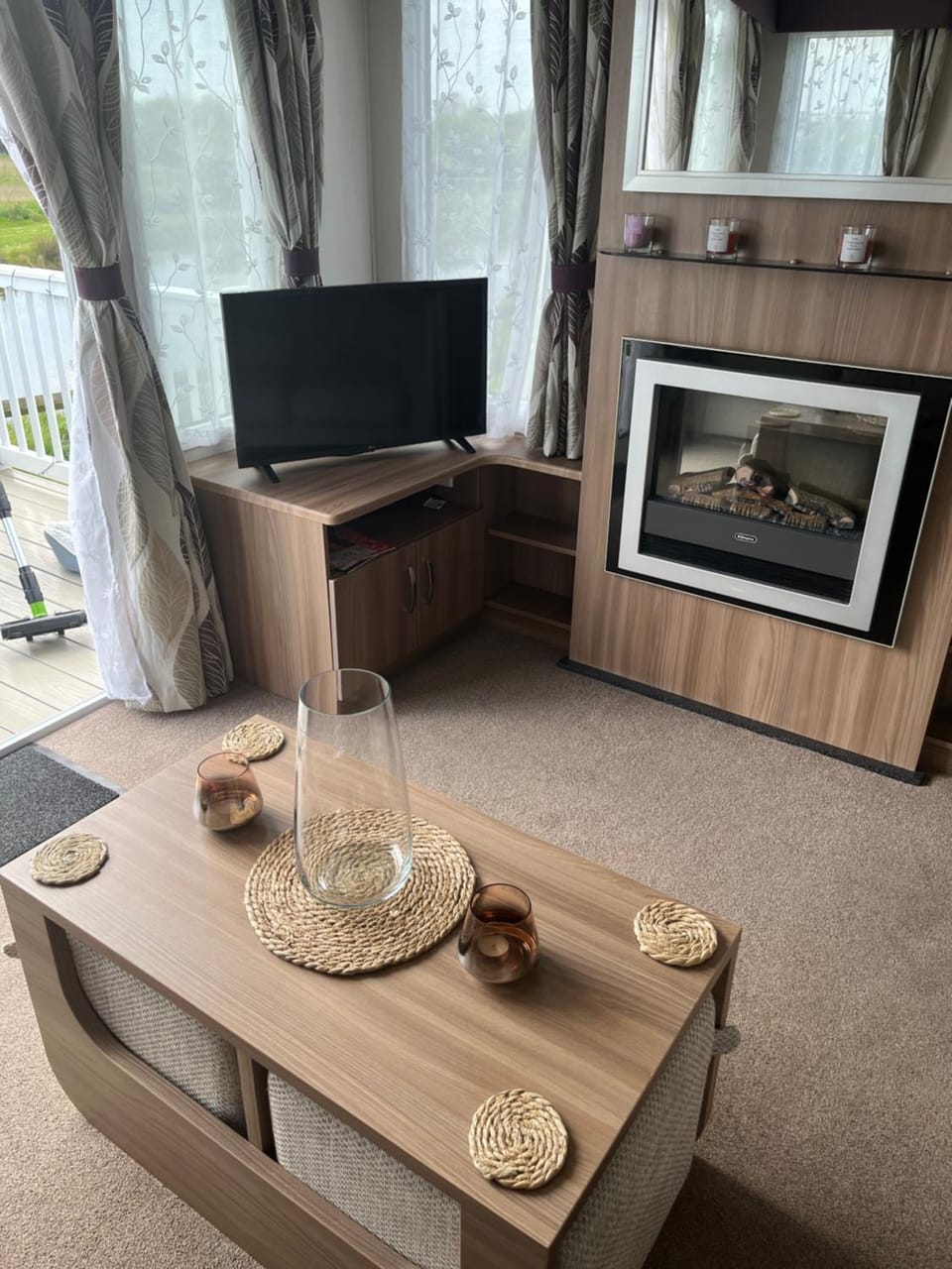 Communal lounge/ TV room
