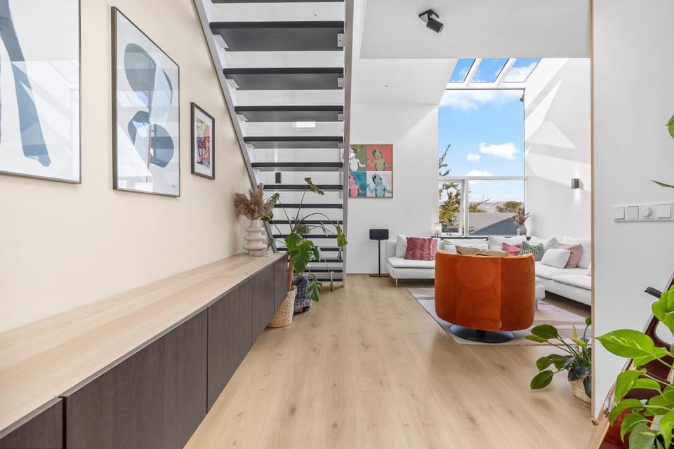 Spacious 2 story downtown apartment Apartment in Reykjavik