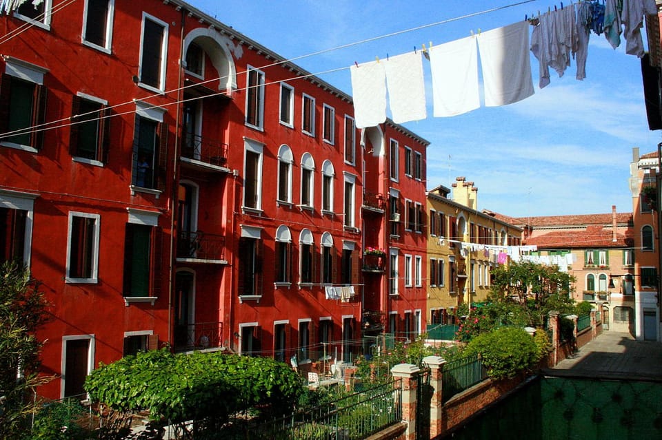 Balcony/Terrace, On site, Street view