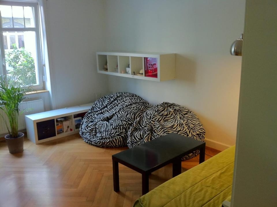 Bed, Living room, Photo of the whole room