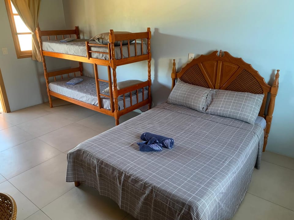 Bed, Photo of the whole room, Bedroom, bunk bed, towels