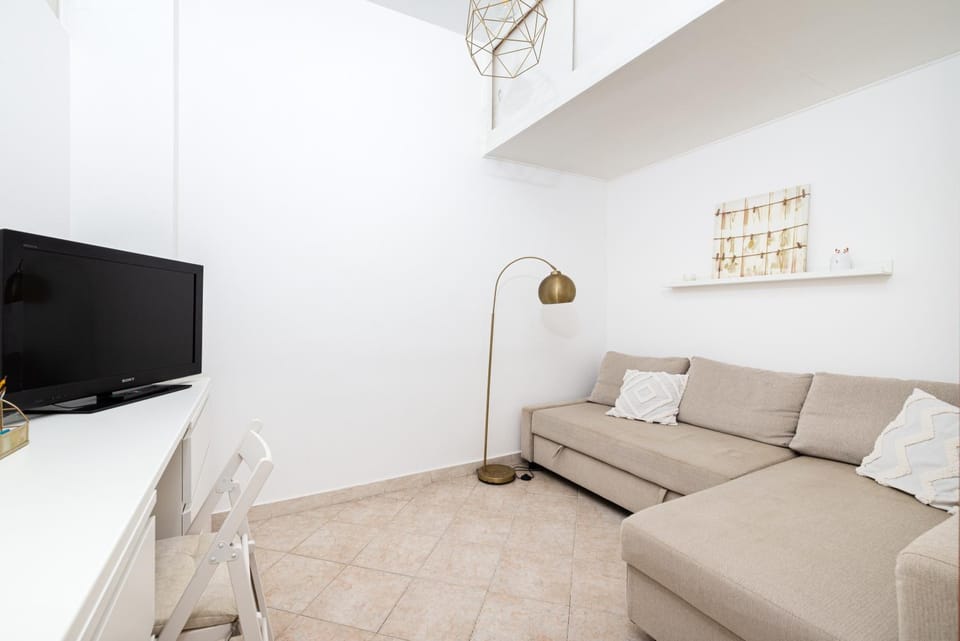 TV and multimedia, Seating area
