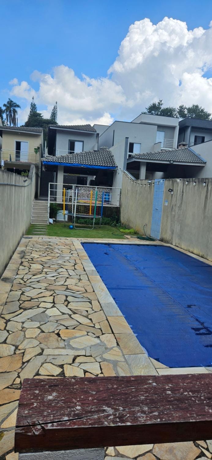 Casa com piscina aquecida House in State of São Paulo