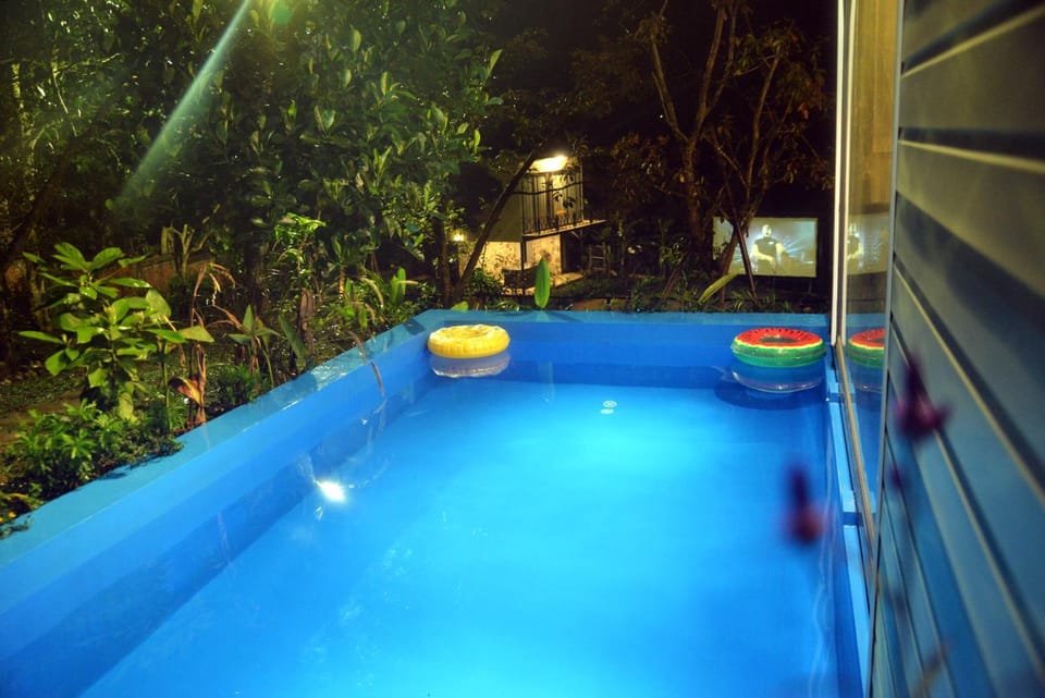 Night, Swimming pool