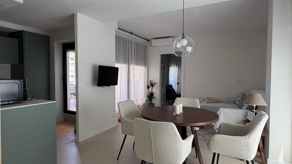 Jardines del Puerto - Brand New 2BD apartment with parking, wifi & pool Apartment in Marbella