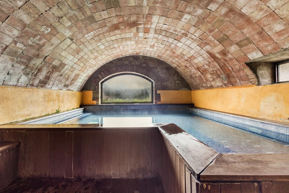 Living room, Swimming pool