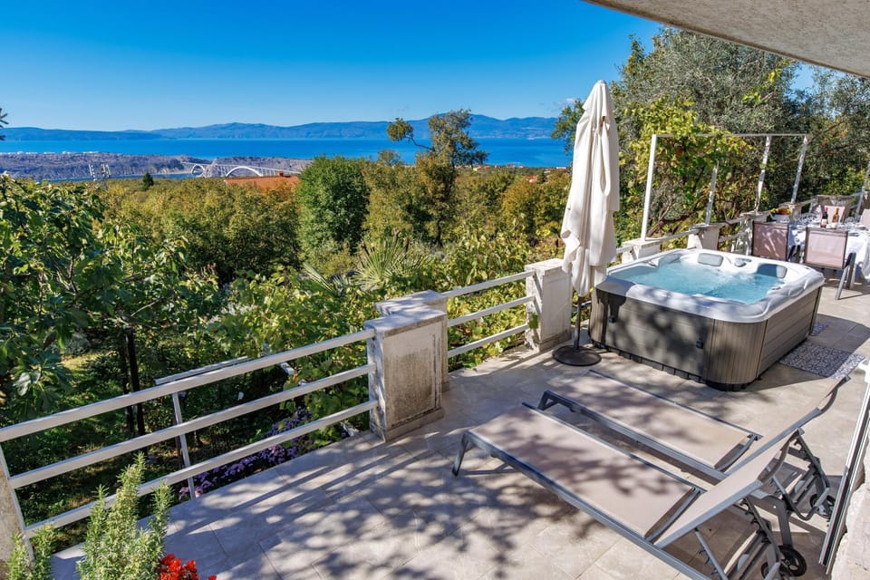 Apartment Paris near Crikvenica Croatia - Terrace Jacuzzi and Sea View Apartment in Primorje-Gorski Kotar County