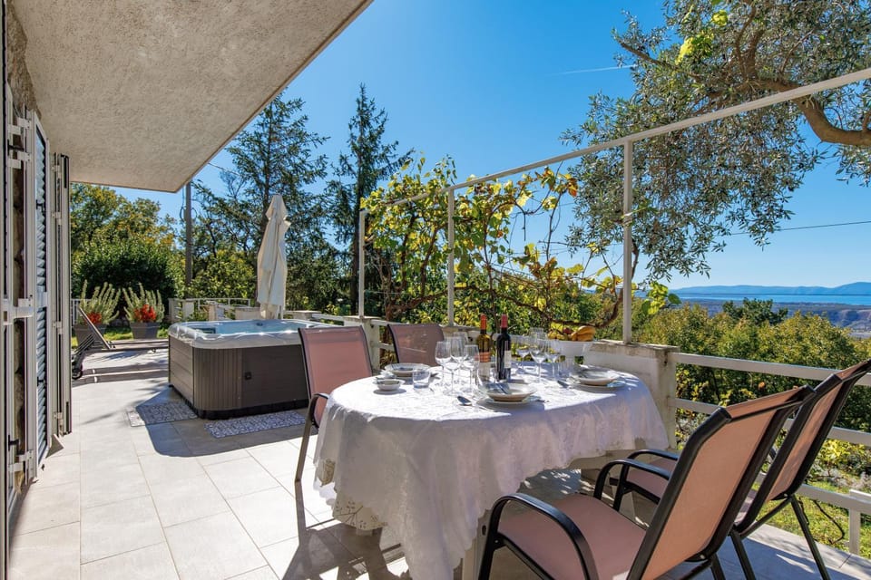 Apartment Paris near Crikvenica Croatia - Terrace Jacuzzi and Sea View Apartment in Primorje-Gorski Kotar County