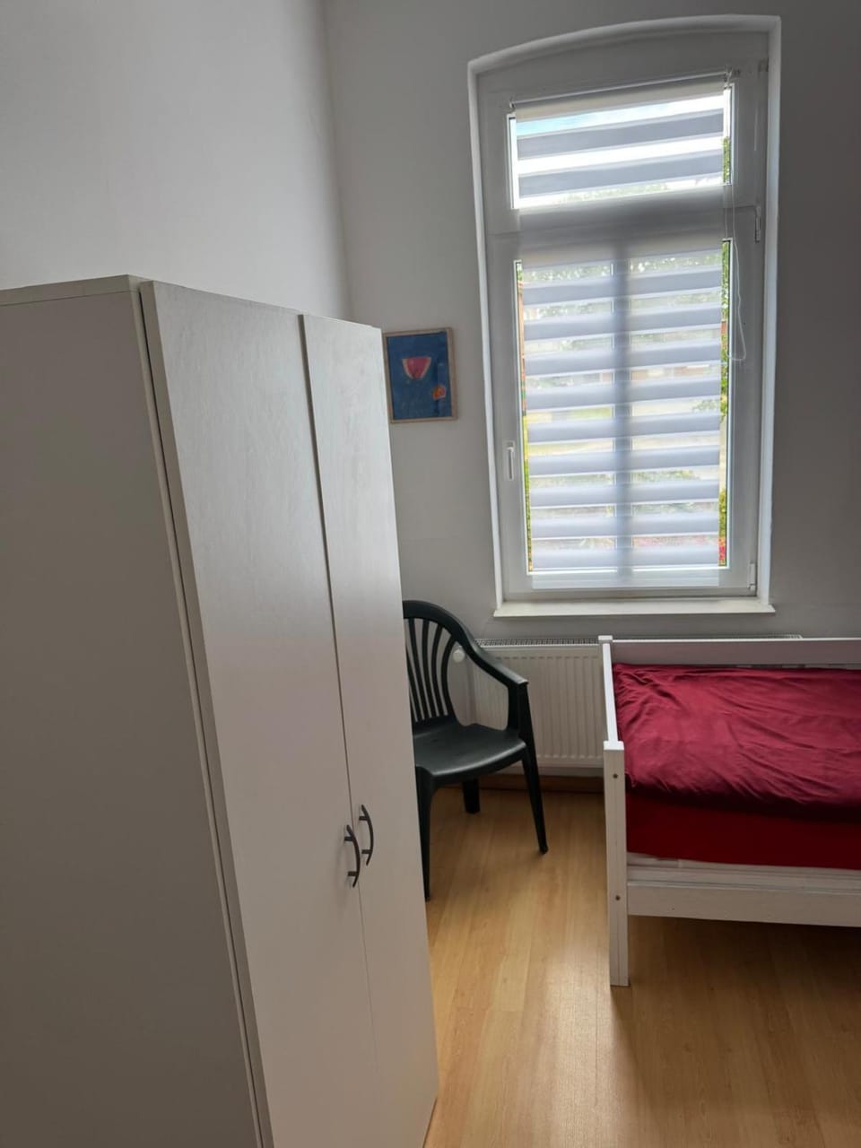 Bed, Photo of the whole room, wardrobe