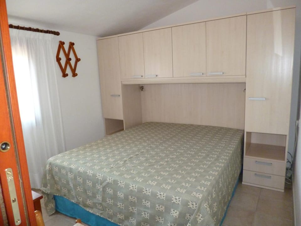 Day, Photo of the whole room, Bedroom