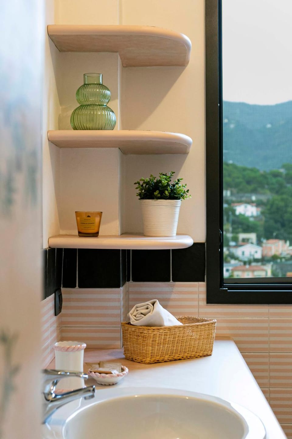 Natural landscape, Bathroom, Mountain view