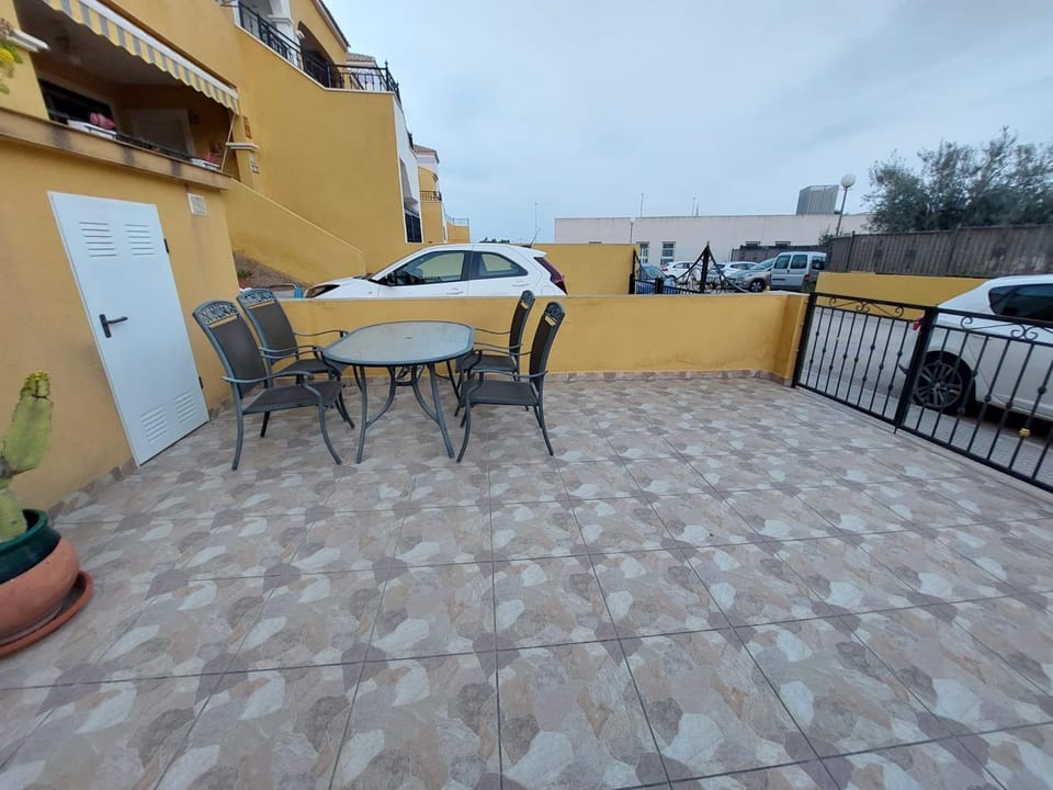 Property building, Patio, Day, Balcony/Terrace, Dining area, Parking