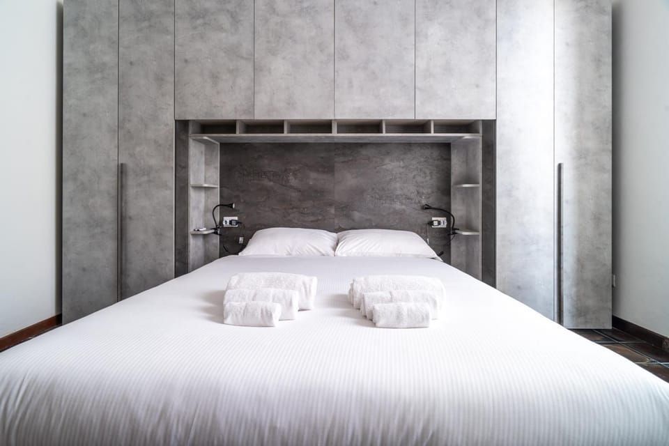 Bed, Photo of the whole room