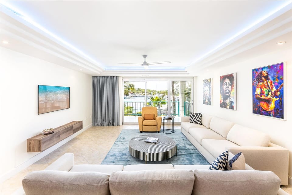 Living room, Sea view