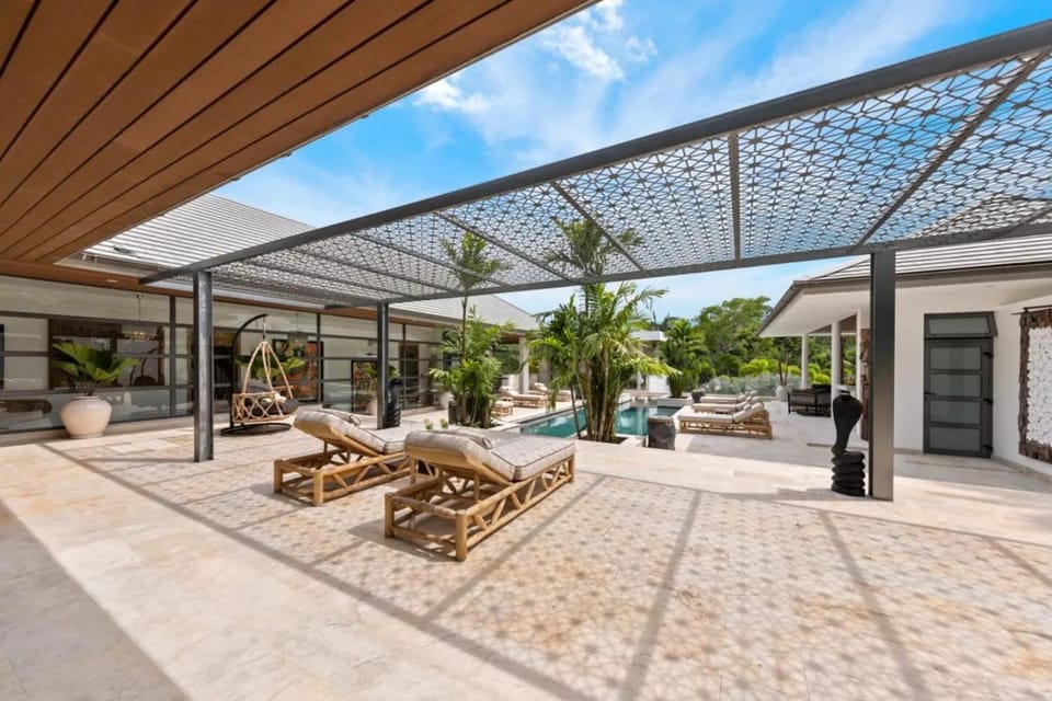 Patio, sunbed