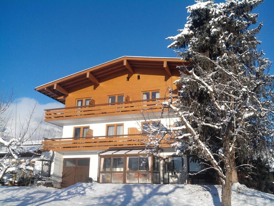 Property building, Winter