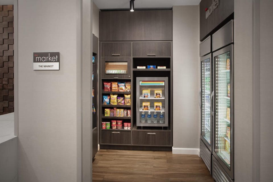 Lobby or reception, Food and drinks, Food, Drinks