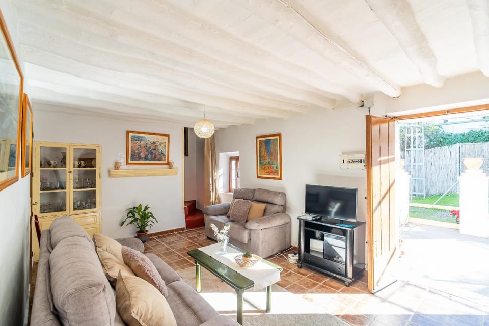 Communal lounge/ TV room, Living room