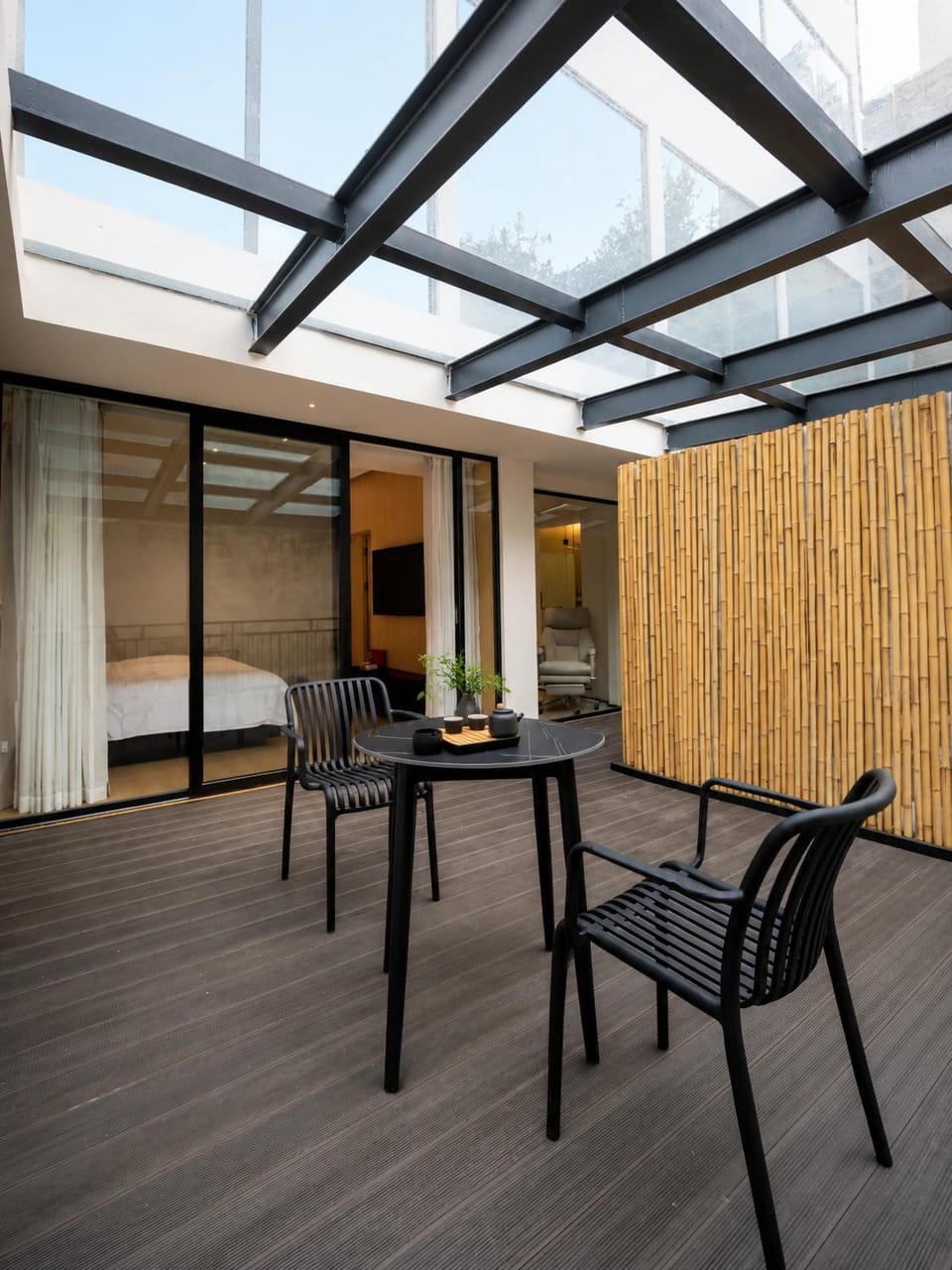 Bed, TV and multimedia, View (from property/room), Balcony/Terrace, Seating area, Dining area