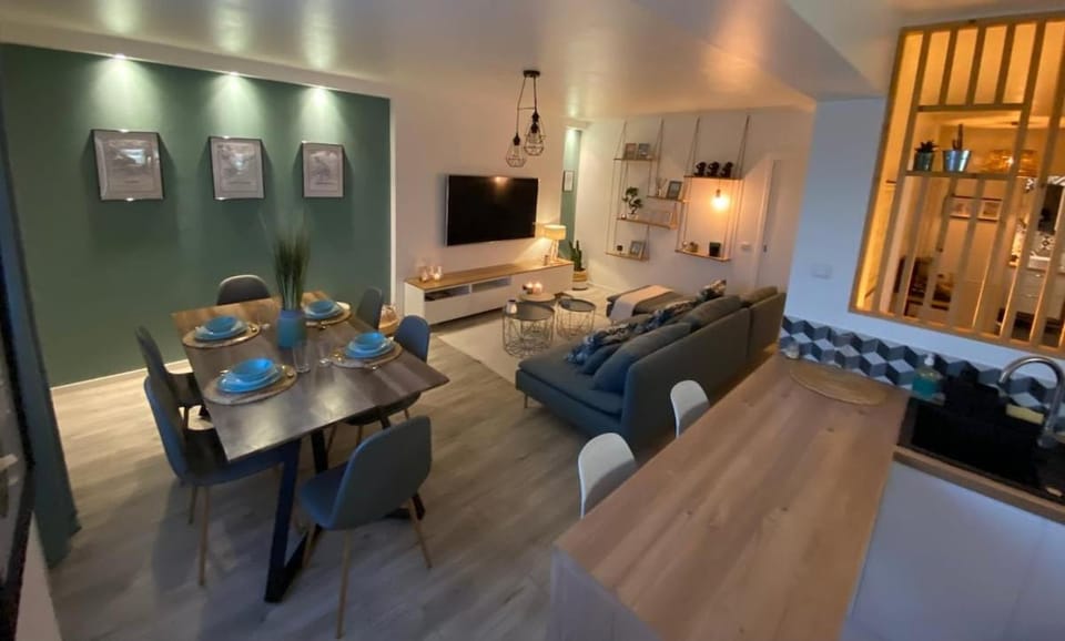 Le Petit Chez Soi d'Ailleurs Apartment in Caen