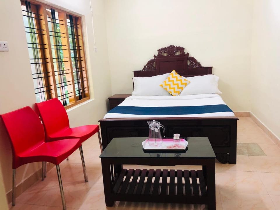 Photo of the whole room, Bedroom