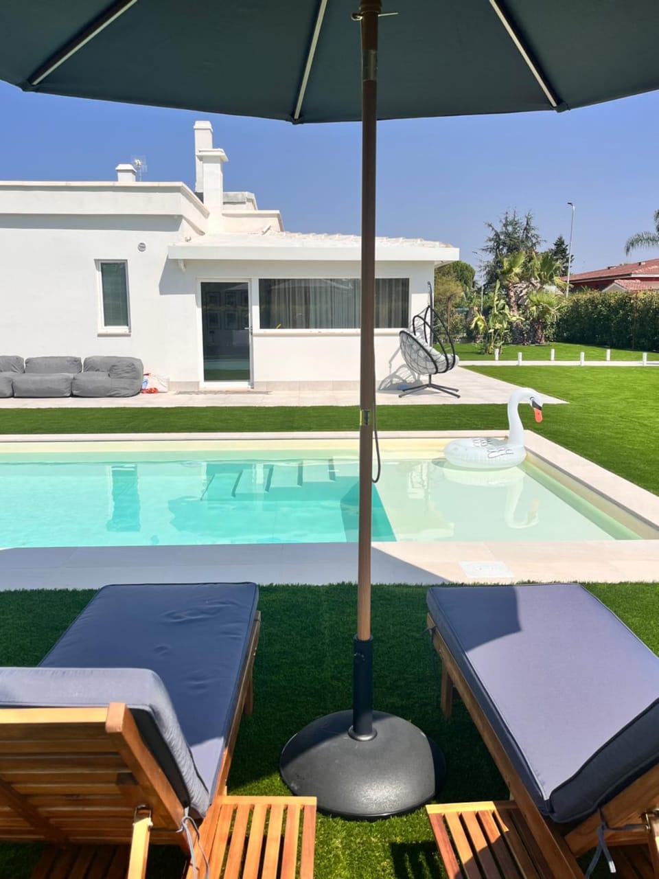 Garden, Swimming pool, Swimming pool, sunbed