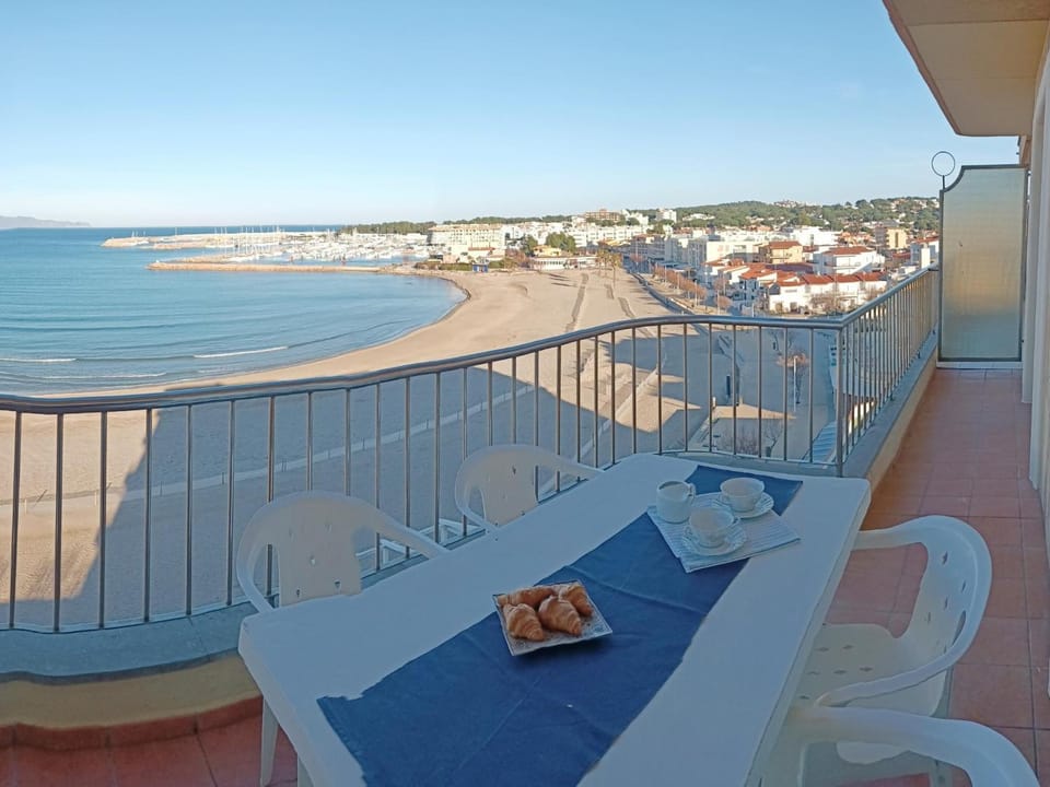 Natural landscape, View (from property/room), Balcony/Terrace, Sea view
