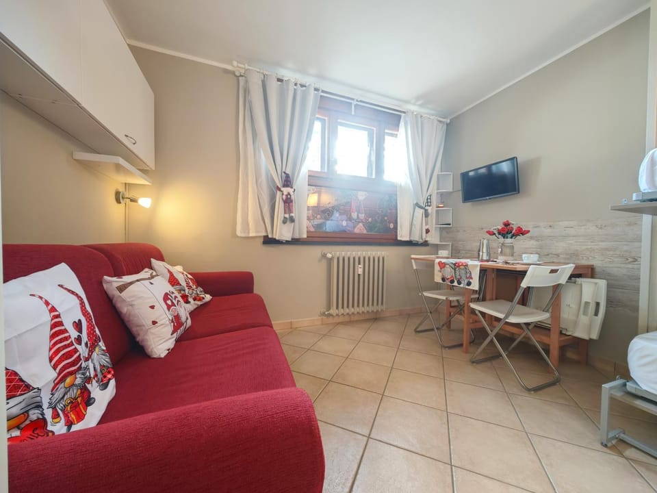 Hostdomus - Silvialpina Apartment in Sestriere