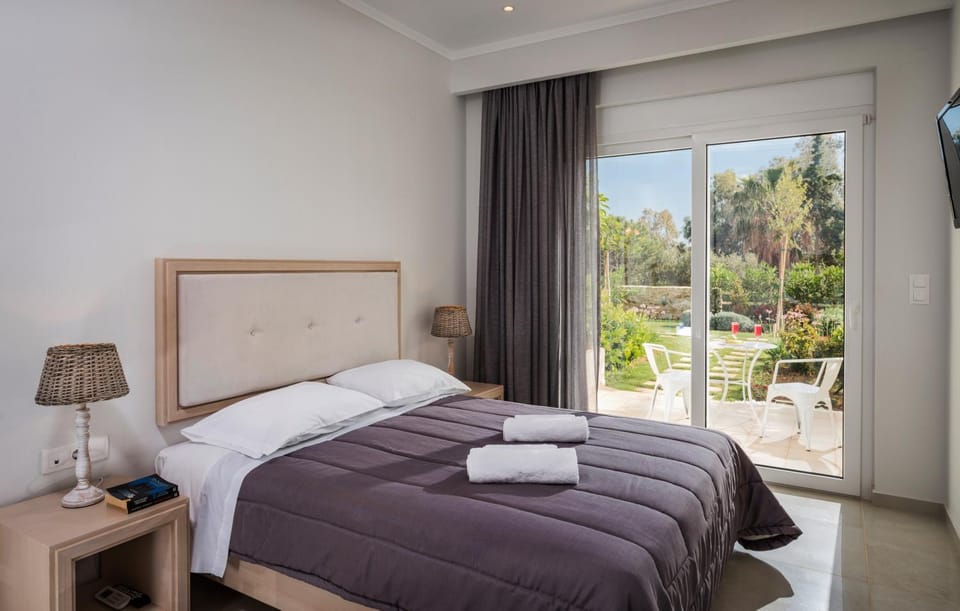 Bed, View (from property/room), Bedroom