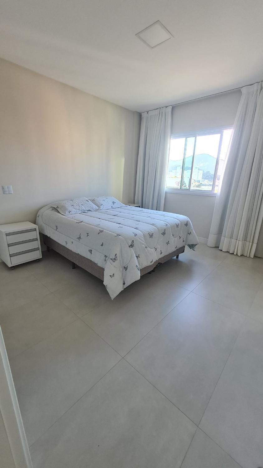 Apartamento no centro de Itapema Apartment in Itapema