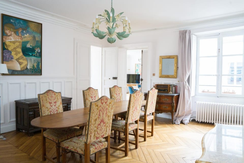 Living room, Dining area, Meals