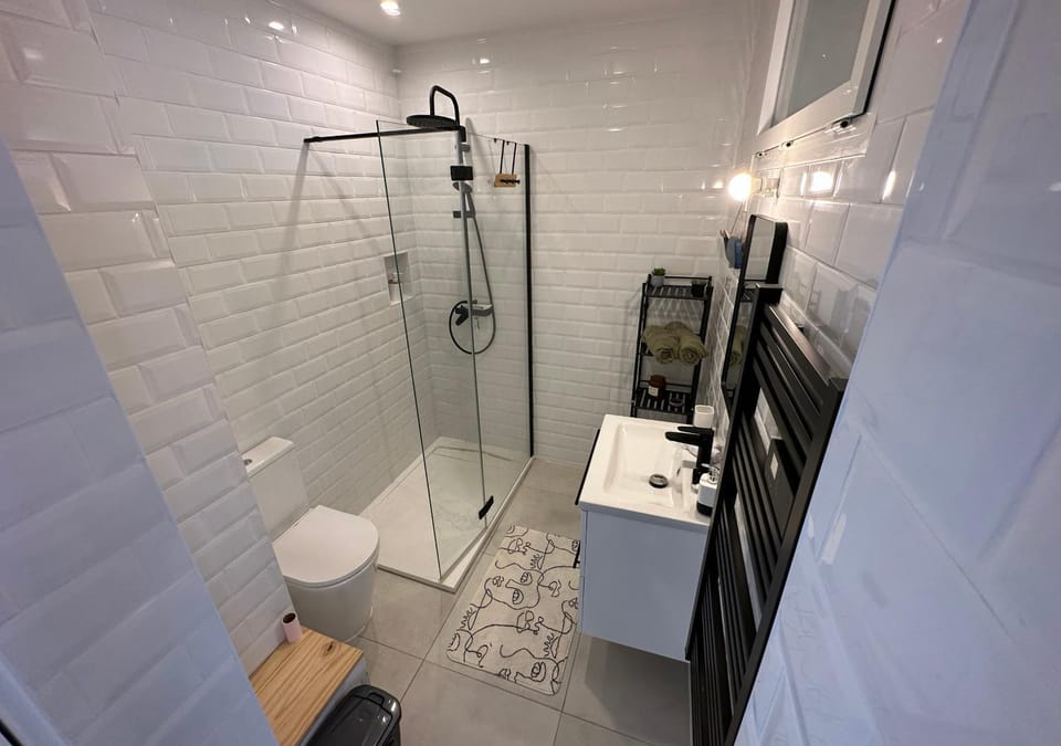 Shower, Toilet, Bathroom