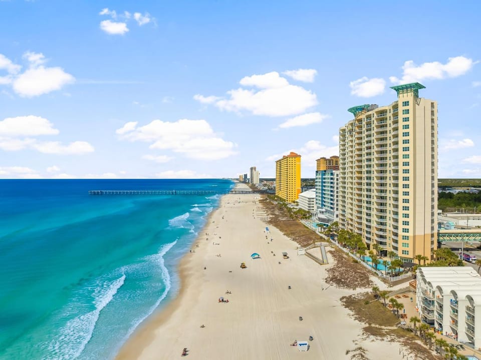 Property building, Nearby landmark, Day, Natural landscape, Bird's eye view, Beach, City view, Sea view