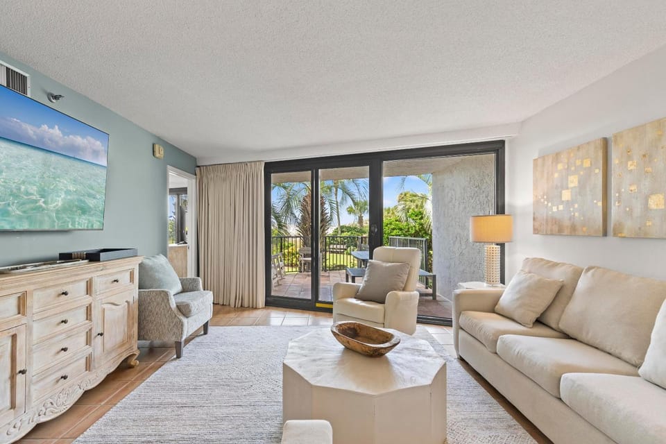 TV and multimedia, View (from property/room), Balcony/Terrace, Living room, Seating area, Sea view