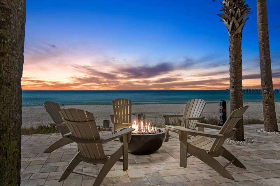 Patio, Natural landscape, View (from property/room), Balcony/Terrace, Seating area, Beach, Sea view, Sunset