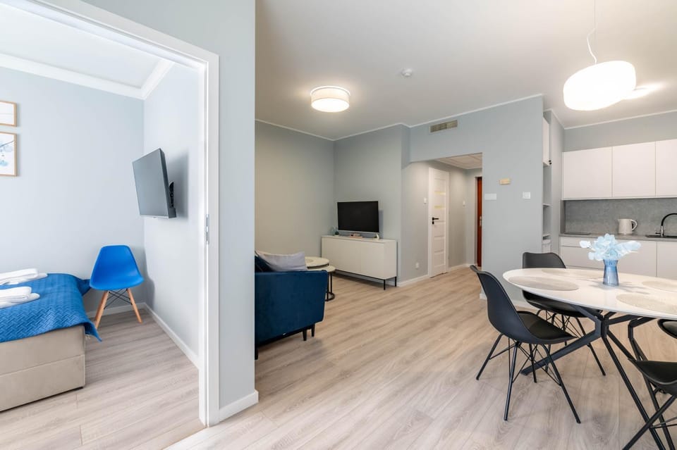 Communal lounge/ TV room, TV and multimedia, Kitchen or kitchenette, Living room, Seating area, Dining area, Evening entertainment