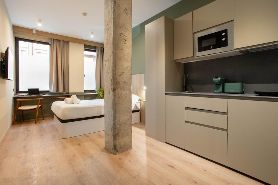 Bed, Kitchen or kitchenette, Photo of the whole room, Bedroom